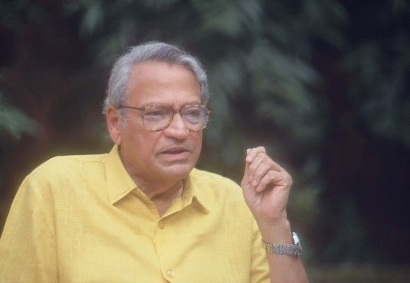 सिद्धार्थ शंकर रे की सरकार ने बंगाल से उद्योगों को भगाना शुरू किया था.