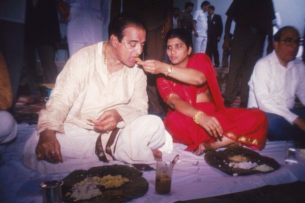 एन टी रामाराव और लक्ष्मी पार्वती. एन टी रामाराव और लक्ष्मी पार्वती.
