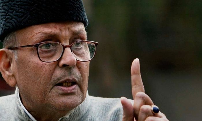 1990 वाले बजट में वीपी सिंह को लेकर राकेश झुनझुनवाल ने जो अनुमान लगाए थे. उस अनुमान ने उन्हें एक ही दिन में 17 करोड़ रूपये कमाकर दे दिए. (तस्वीर: PTI)
