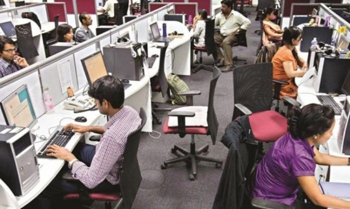 आज के दौर में ऑफ़िस वर्क और ई मेल को अलग अलग देखना संभव नहीं. (तस्वीर: PTI)