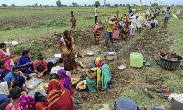 Villagers Work For Free In Banda