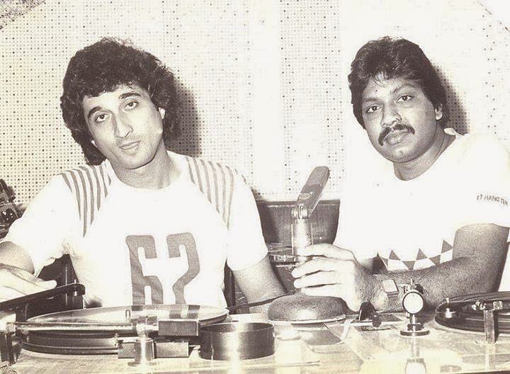 अपनी मुलाकात के बाद स्ट्रगल के दिनों में म्यूज़िक बनाते नदीम और श्रवण.