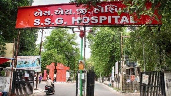 सर सयाजीराव जेनरल हाॅस्पीटल, बड़ौदा. (फ़ोटो क्रेडिट : वशिष्ठ शुक्ला - इंडिया टुडे स्ट्रिंगर)