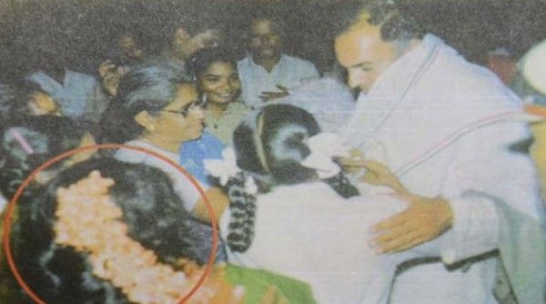 बम ब्लास्ट के चंद सेकंड्स पहले खिंची तस्वीर.(फ़ोटो- इंडिया टुडे) बम ब्लास्ट के चंद सेकंड्स पहले खिंची तस्वीर.(फ़ोटो- इंडिया टुडे)