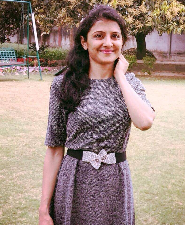 Ritu Suhas ने बच्चों को ट्यूशन पढ़ाया. इससे ना केवल उन्हें आत्मनिर्भर महसूस कराने वाली पॉकेट मिली, बल्कि तैयारी के लिए सिलैबस भी रिवाइज हो गया. (फोटो: विशेष प्रबंध) Ritu Suhas ने बच्चों को ट्यूशन पढ़ाया. इससे ना केवल उन्हें आत्मनिर्भर महसूस कराने वाली पॉकेट मिली, बल्कि तैयारी के लिए सिलैबस भी रिवाइज हो गया. (फोटो: विशेष प्रबंध)