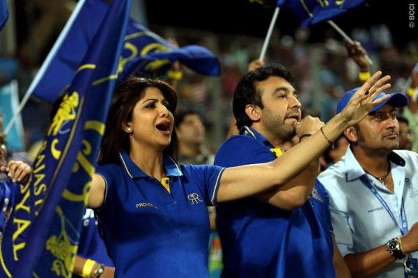 राज कुंद्रा पर 2013 में सट्टा खेलने और फिक्सिंग करने के आरोप भी लग चुके हैं.