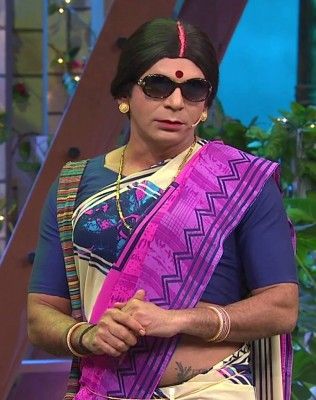 'द कपिल शर्मा शो' में सुनील रिंकू भाभी के किरदार में.