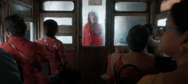 देश की जनता आर्टूरो को भटूरों की तरह गर्म तेल में तलना चाहती है.