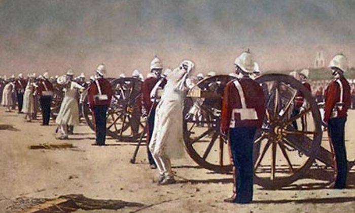तोपों से उड़ा दिए गए क्रांतिकारी (तस्वीर: विकीमीडिया)