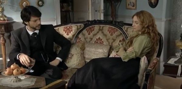 'बैंडोलेरा' में अडोल्फो कैस्टिलो के किरदार में अलवरो मोर्टे.