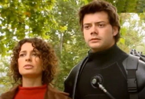 टीवी पर पहली बार अलवरो फायरफाइटर के रोल में दिखे थे.