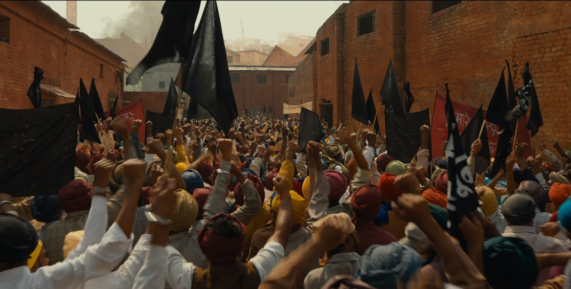 जालियांवाला बाग हत्याकांड से पहले रॉलैट एक्ट के खिलाफ प्रदर्शन करते अमृतसर के लोग. जालियांवाला बाग हत्याकांड से पहले रॉलैट एक्ट के खिलाफ प्रदर्शन करते अमृतसर के लोग.