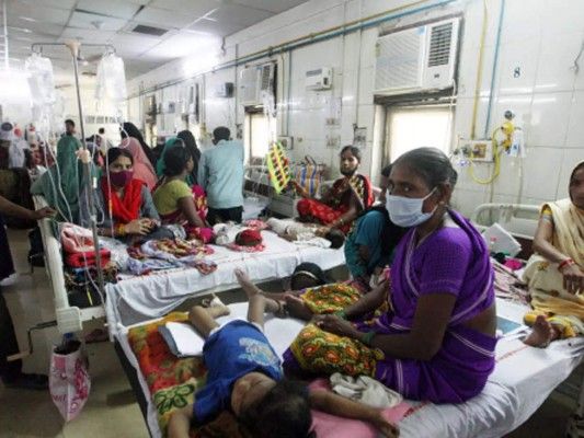 डिप्थीरिया या गलघोंटू आमतौर पर बच्चों की बीमारी होती है डिप्थीरिया या गलघोंटू आमतौर पर बच्चों की बीमारी होती है