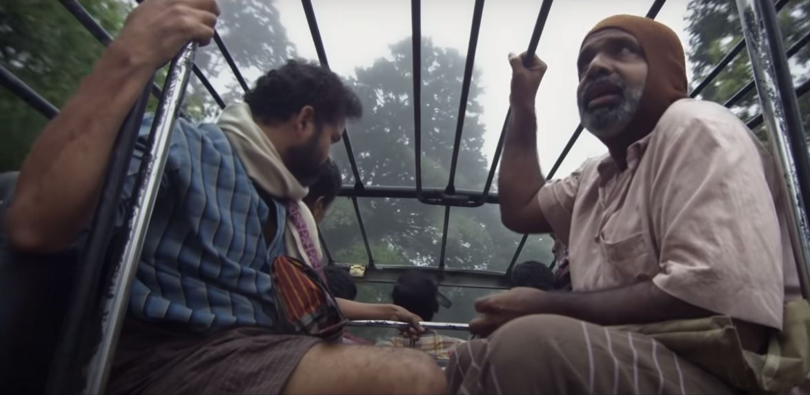 दो लोग जिन्हें लगता है वो बस एक मुजरिम को पकड़ने जा रहे हैं. Churuli Movie Review