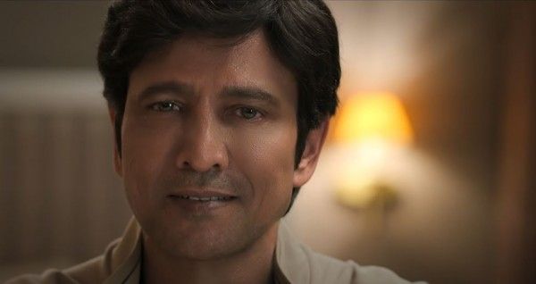 Kk Menon विथ बहुत सारा फाउंडेशन. Kk Menon
