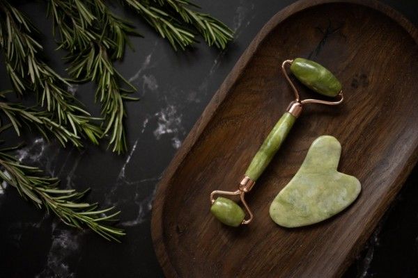 Face Roller And Gua Sha
