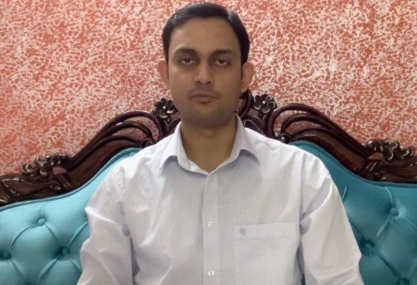 डॉक्टर नंदन मिश्रा, ऑर्थोपेडिक सर्जन, सुरभि हॉस्पिटल एंड नीओ हॉस्पिटल, नोएडा