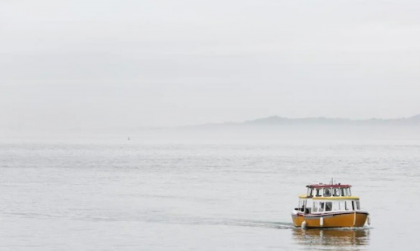 वाटर टैक्सी (प्रतीकात्मक फोटो- इंडिया टुडे)