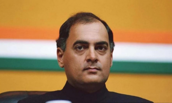 राजीव गांधी ने सियासत का हवाई जहाज भी बखूबी उड़ाया और कांग्रेस के हिस्से वो जीत आई जिसकी बराबरी अभी तक कोई नहीं कर सका 