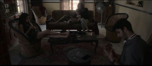 आर्या और उसका परिवार.