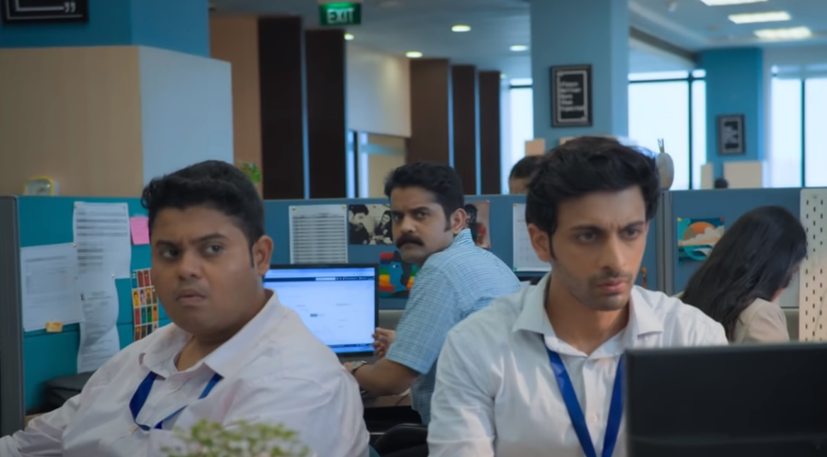 'क्यूबिकल्स' सीज़न 2 के एक सीन में सीरीज़ के तीनों नायक. 'क्यूबिकल्स' सीज़न 2 के एक सीन में सीरीज़ के तीनों नायक.