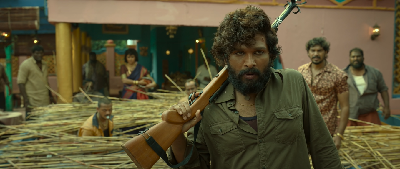 फिल्म 'पुष्पा' में अल्लू अर्जुन एक ऐसे मजदूर का रोल करते हैं, जो चंदन स्मगलिंग के धंधे में ऊंचाई तक पहुंच जाता है. 