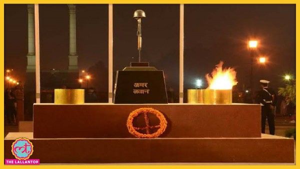 26 जनवरी 1972 को तत्कालीन प्रधानमंत्री इंदिरा गांधी ने अमर जवान ज्योति का उद्घाटन किया था. (फोटो: इंडिया टुडे) Amar Jawan Jyoti(1)