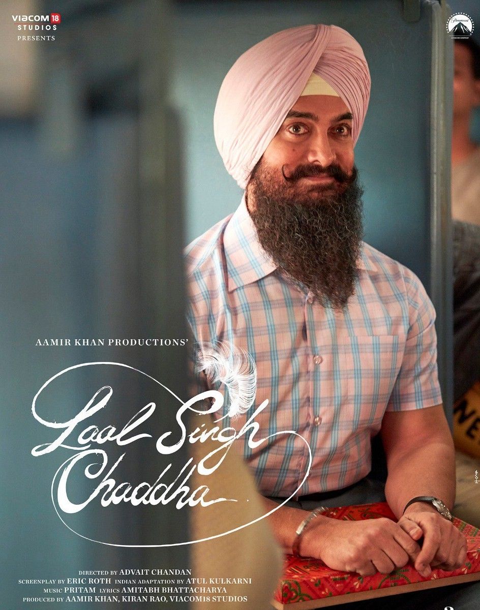 'लाल सिंह चड्ढा' के पोस्टर पर आमिर खान.