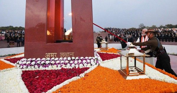 नेशनल वॉर मेमोरियल का उद्घाटन करते पीएम नरेंद्र मोदी (फोटो: इंडिया टुडे) National War Memorial