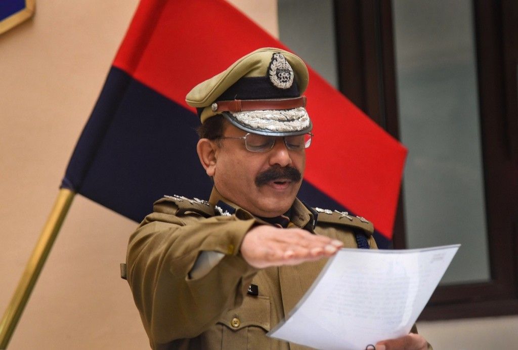 बिहार के डीजीपी एसके सिंघल की पुरानी तस्वीर. (साभार- पीटीआई) S K Singhal Made Full Time Dgp Of Bihar