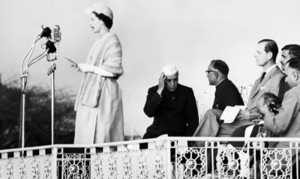 भाषण देती हुईं क्वीन एलिजाबेथ द्वितीय (फोटो सोर्स- AFP)