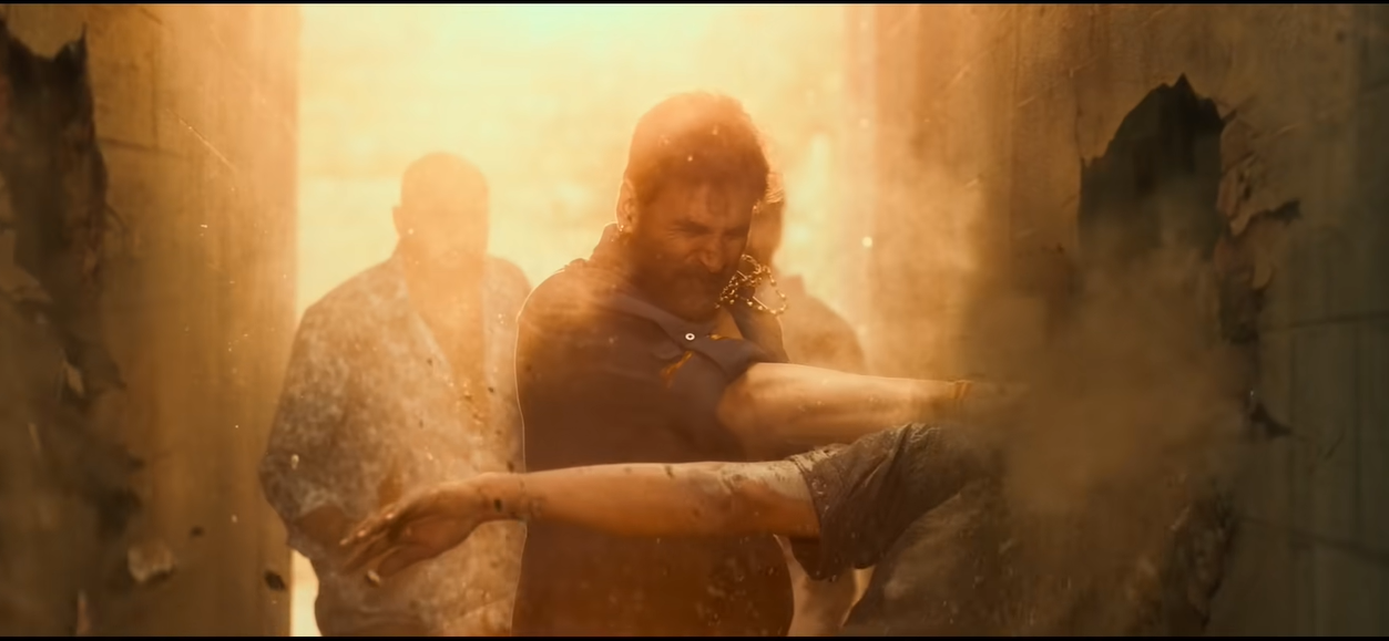 फिल्म के एक एक्शन सीन में अक्षय कुमार.