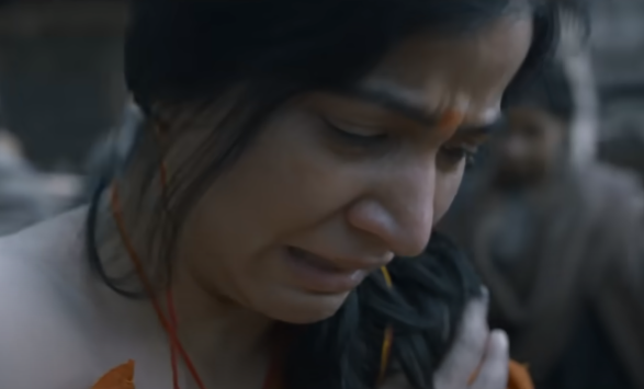 फिल्म के इसी सीन में ये घटना होती है (ट्रेलर से स्क्रीनशॉट) Girija Tikko Kashmir Files