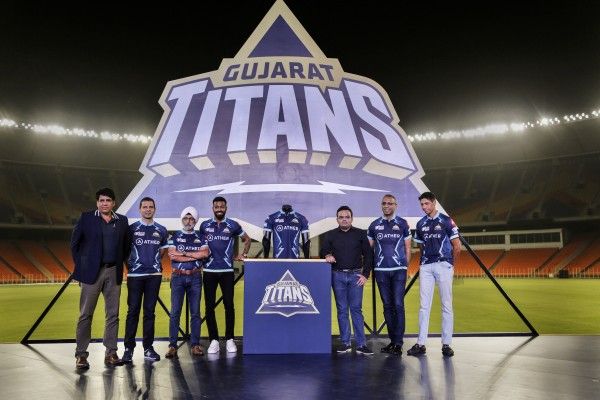 गुजरात टाइटंस की जर्सी लांच (फोटो - पीटीआई) Gujarat Titans Jersey Launch