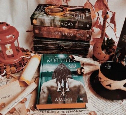 अमीश ने शिव के बाद रामायण पर भी तीन किताबें लिखी हैं. जिन्हें रामचन्द्र सीरीज़ कहते हैं. इसमें राम, सीता और रावण तीनों किरदारों पर तीन किताबें लिखी गई हैं. इसकी चौथी और फाइनल किश्त अभी आनी बाकी है.