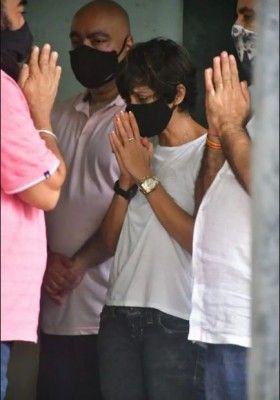 mandira bedi performed last riots of her husband 