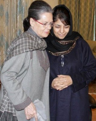 Mehbooba-Sonia-10