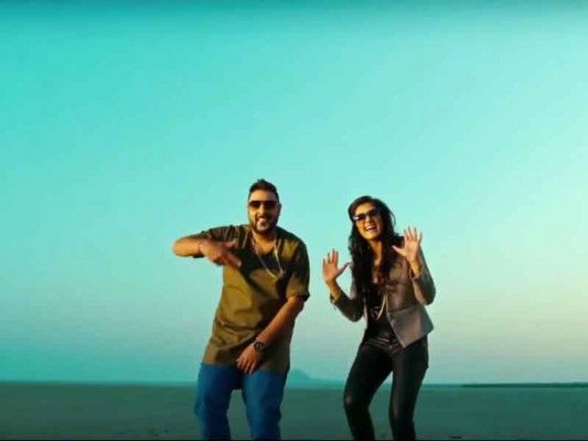 बादशाह को भाई मानती हैं आस्था